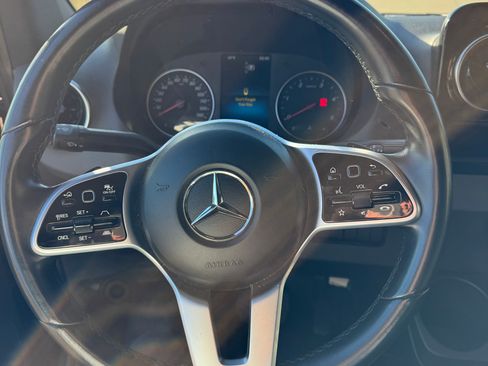 Used 2020 Mercedes-Benz Sprinter 2500 image 6