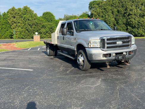 Used 2005 Ford F350 XLT AWD/4WD image 10