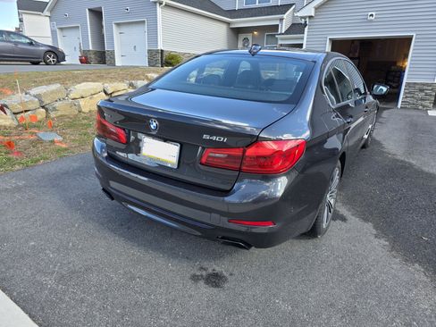 Used 2017 BMW 540i xDrive image 11