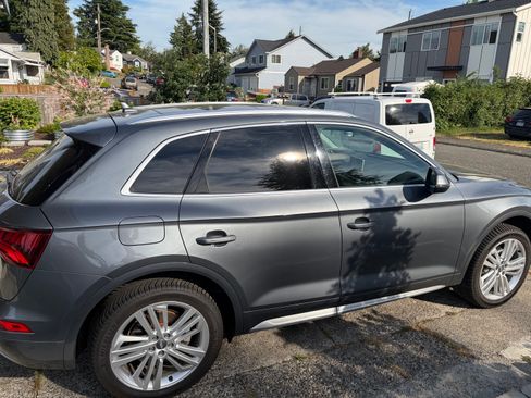 Used 2018 Audi Q5 2.0T Premium Plus w/ Premium Plus Package AWD/4WD image 8