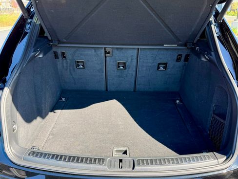 Used 2021 Porsche Macan S image 24