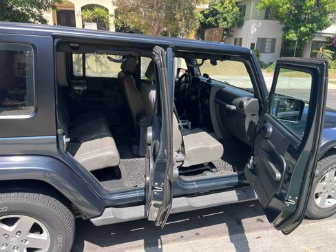 Used 2007 Jeep Wrangler Unlimited Sahara RWD image 15