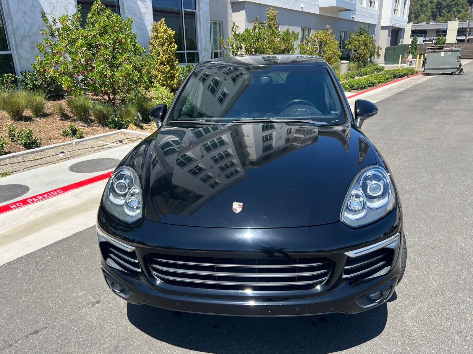 Used 2016 Porsche Cayenne S AWD/4WD image 2