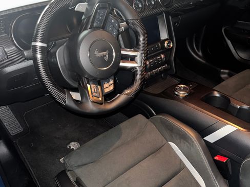 Used 2021 Ford Mustang Shelby GT500 w/ Technology Package image 16