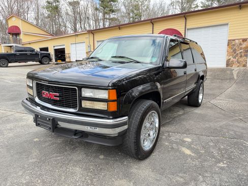 Used 1999 GMC Suburban 4WD w/ Marketing Opt Pkg 3 image 1