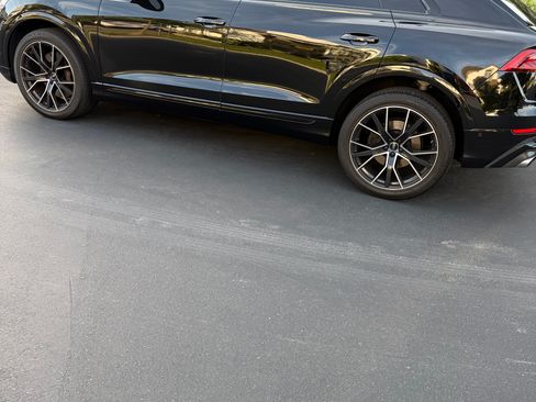 Used 2023 Audi SQ8 Prestige w/ Prestige Package image 2