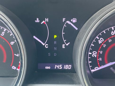 Used 2013 Toyota Highlander 4WD w/ Cold Weather Pkg image 5