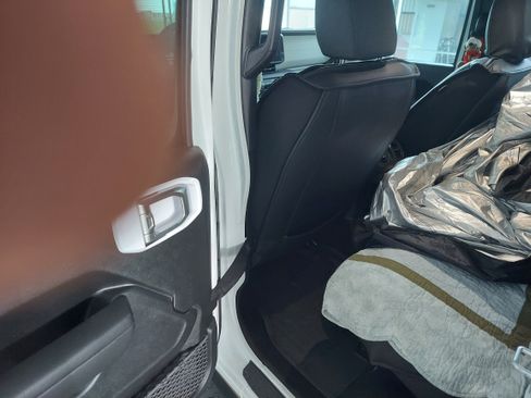 Used 2024 Jeep Wrangler Unlimited Sport image 5