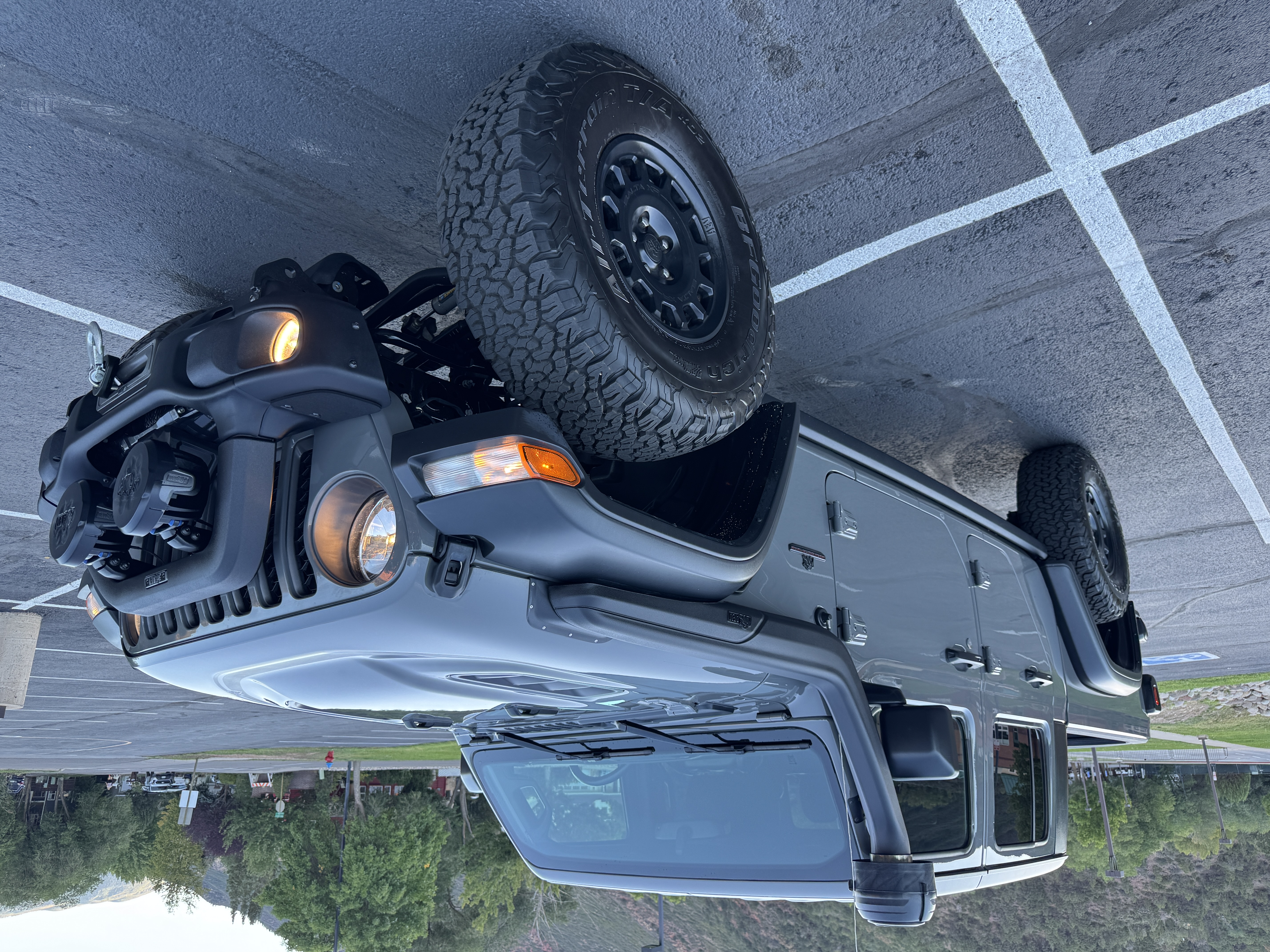 Used 2021 Jeep Gladiator Rubicon AWD/4WD image 2