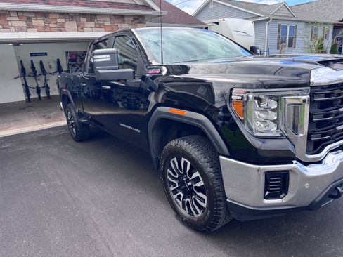 Used 2020 GMC Sierra 2500 4x4 Crew Cab w/ Convenience Package image 2