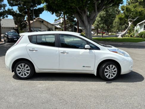 Used 2015 Nissan Leaf S w/ Charge Package image 4
