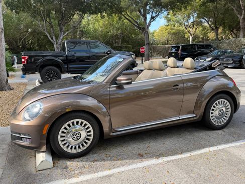 Used 2015 Volkswagen Beetle 1.8T image 10