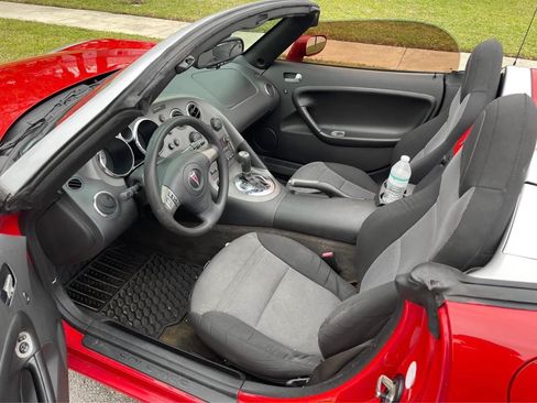 Used 2008 Pontiac Solstice Convertible w/ Preferred Package RWD image 11