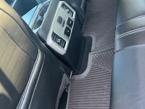 Used 2020 Ford F150 Lariat w/ Equipment Group 502A Luxury image 8