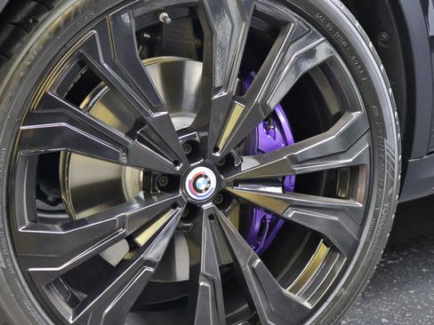 Used 2023 BMW X7 M60i w/ Executive Package image 2