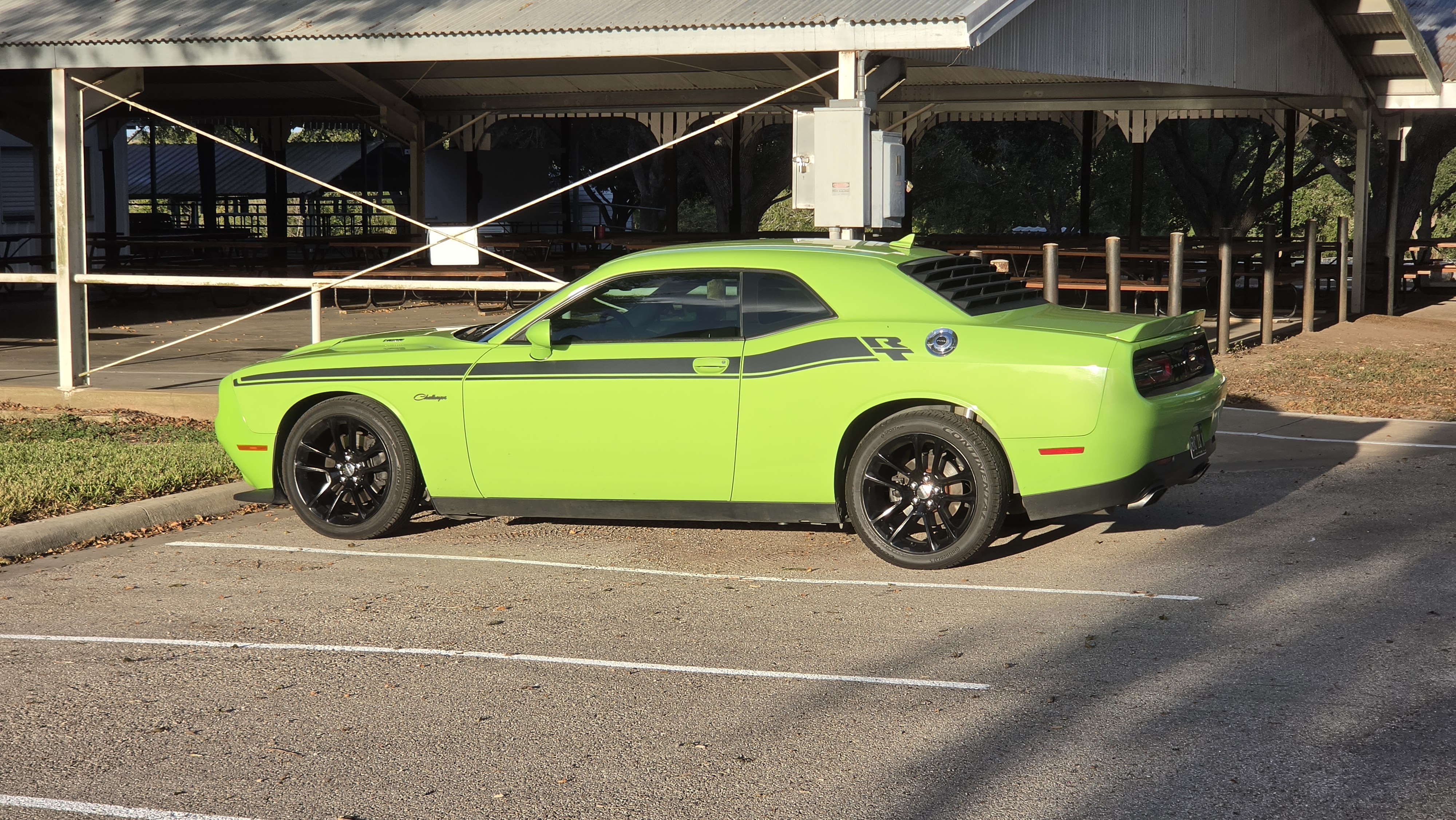 Used 2015 Dodge Challenger R/T Plus RWD image 22
