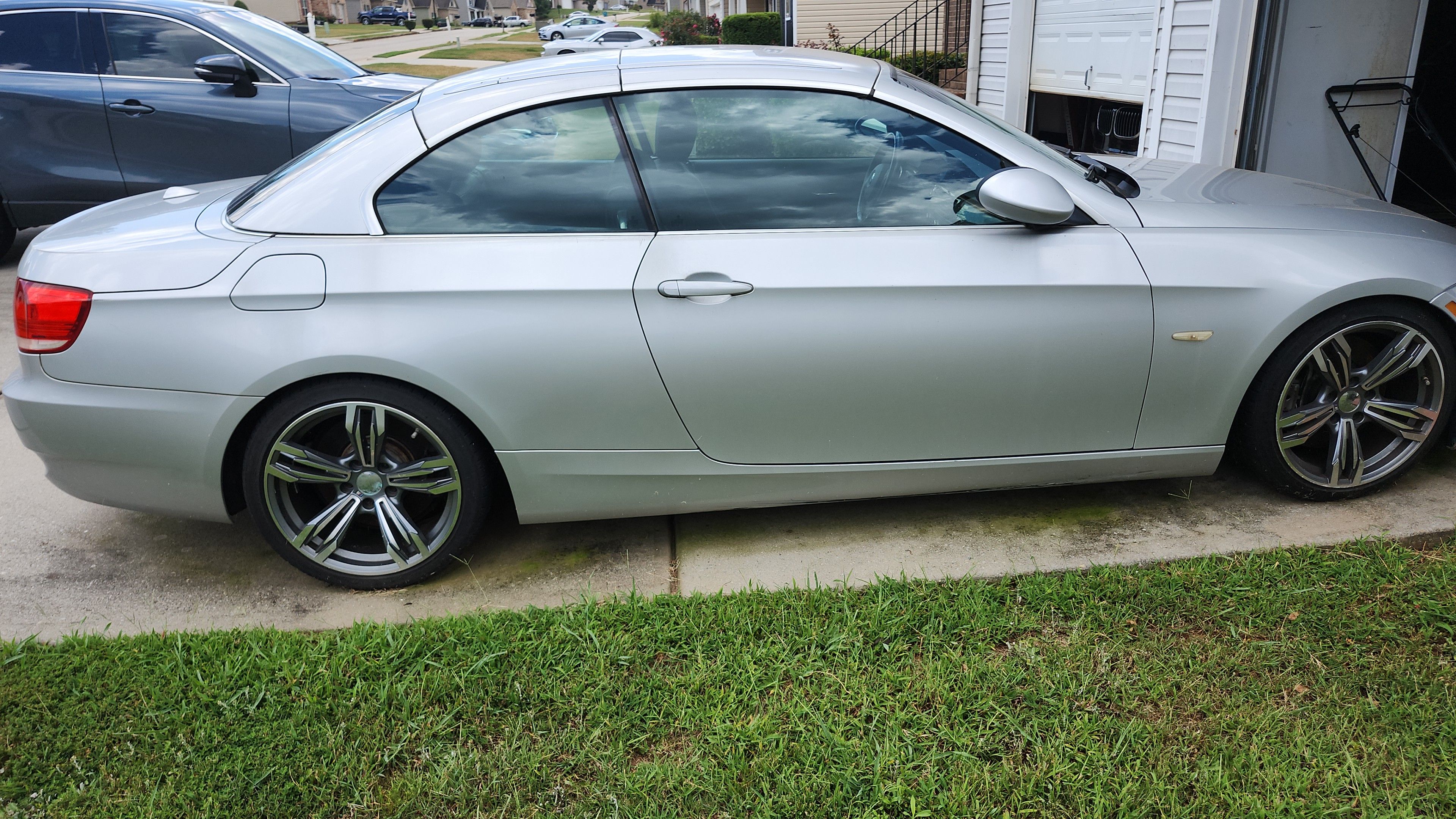 Used 2008 BMW 335i Convertible RWD image 10