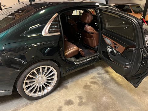 Used 2018 Mercedes-Benz Maybach S 560 4MATIC image 14