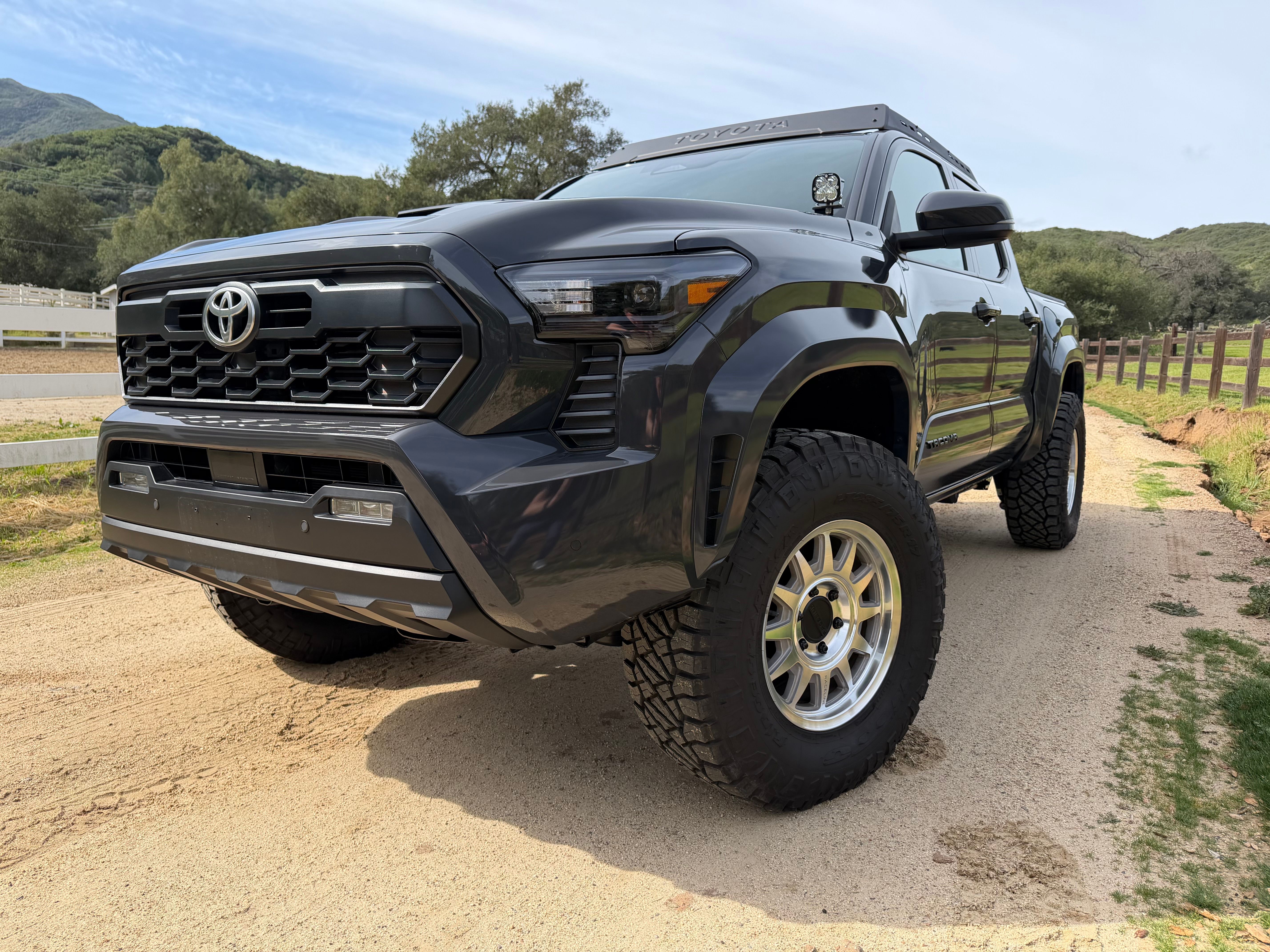 Used 2024 Toyota Tacoma TRD Sport w/ TRD Sport Upgrade Package AWD/4WD image 8