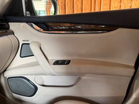 Used 2014 Maserati Quattroporte GTS image 10