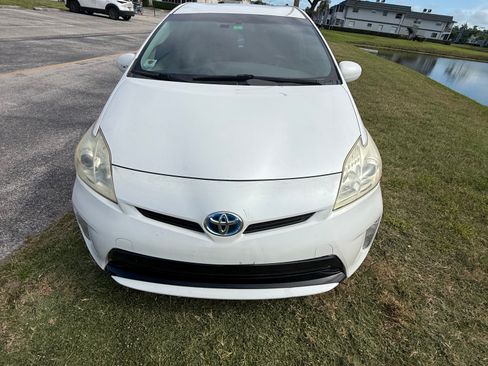 Used 2013 Toyota Prius Two FWD image 5