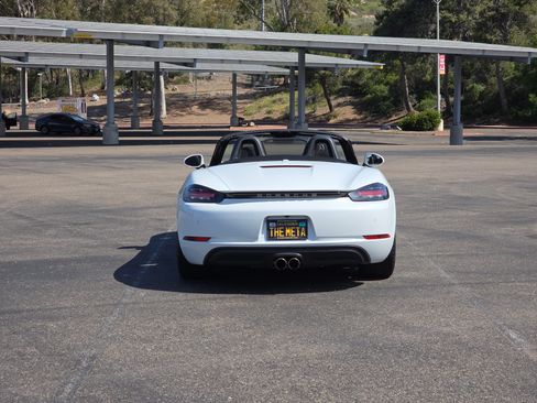 Used 2017 Porsche 718 Boxster S image 6