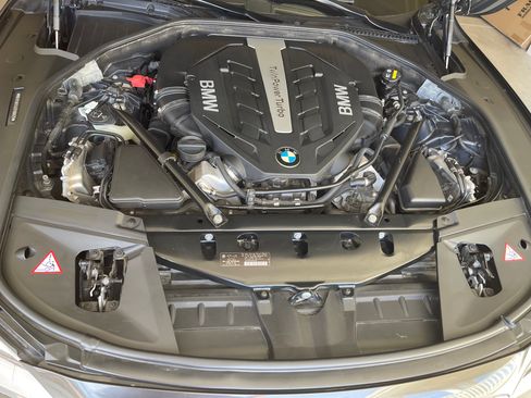 Used 2014 BMW 750Li 750Li Sedan 4D image 8