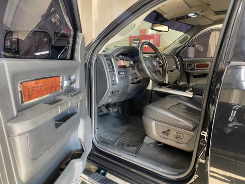 Used 2010 Dodge Ram 2500 Truck Laramie w/ Chrome Accents Group image 16