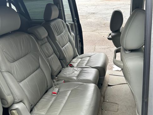 Used 2010 Honda Odyssey EX-L image 11