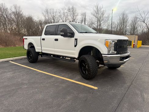 Used 2017 Ford F250 XLT image 6