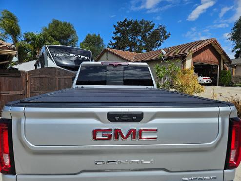 Used 2023 GMC Sierra 2500 Denali w/ Denali Ultimate Package AWD/4WD image 3
