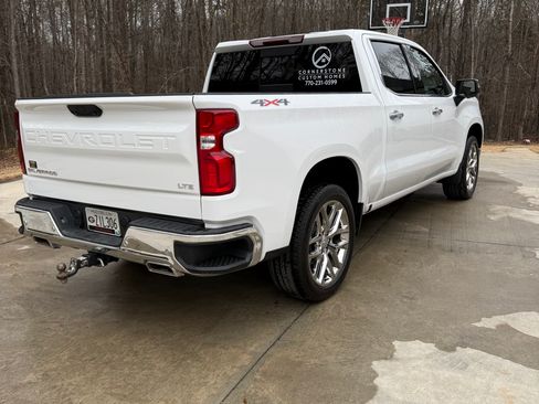 Used 2025 Chevrolet Silverado 1500 LTZ w/ LTZ Premium Package image 9