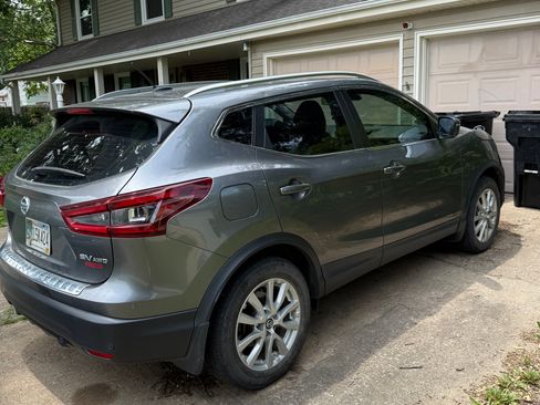 Used 2021 Nissan Rogue Sport SV AWD/4WD image 6