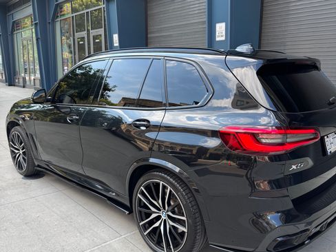 Used 2019 BMW X5 xDrive50i w/ M Sport Package image 10