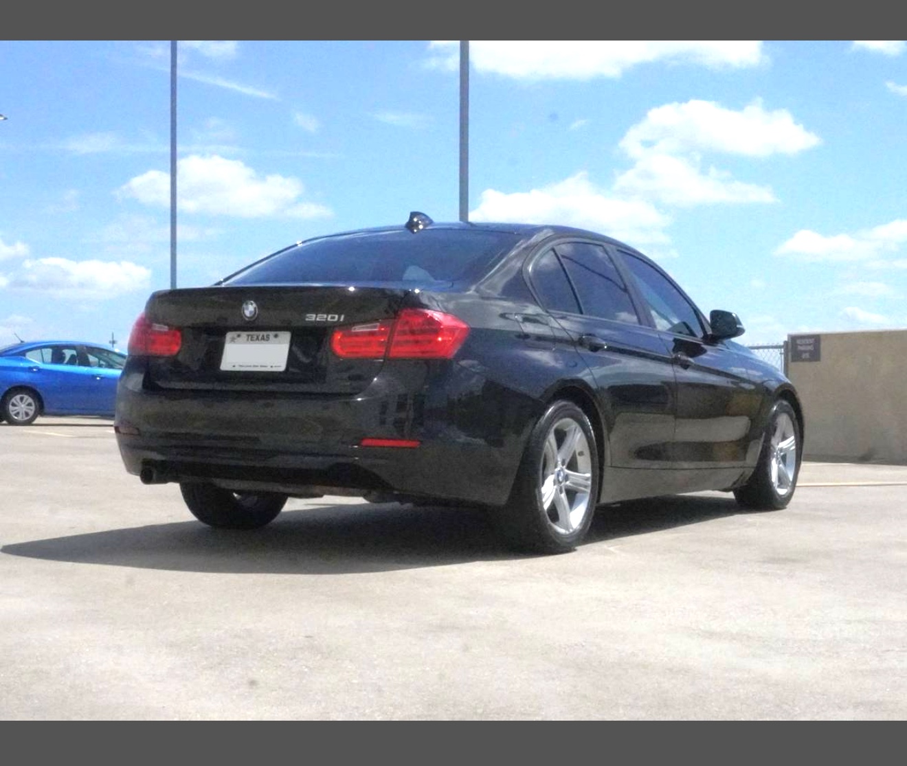 Used 2015 BMW 320i Sedan RWD image 2