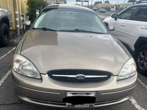 Used 2002 Ford Taurus SES image 4