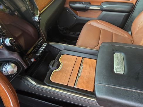 Used 2022 RAM 1500 Limited image 9