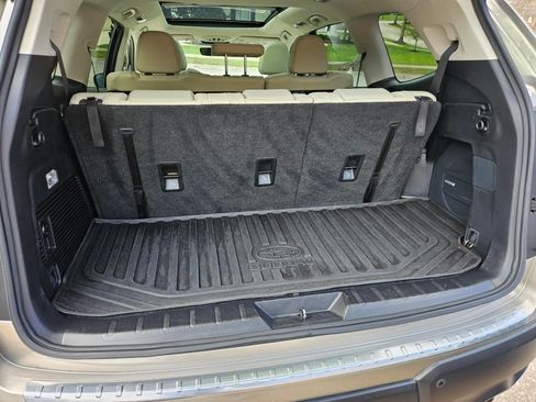 Used 2019 Subaru Ascent Limited w/ Popular Package #2 image 10