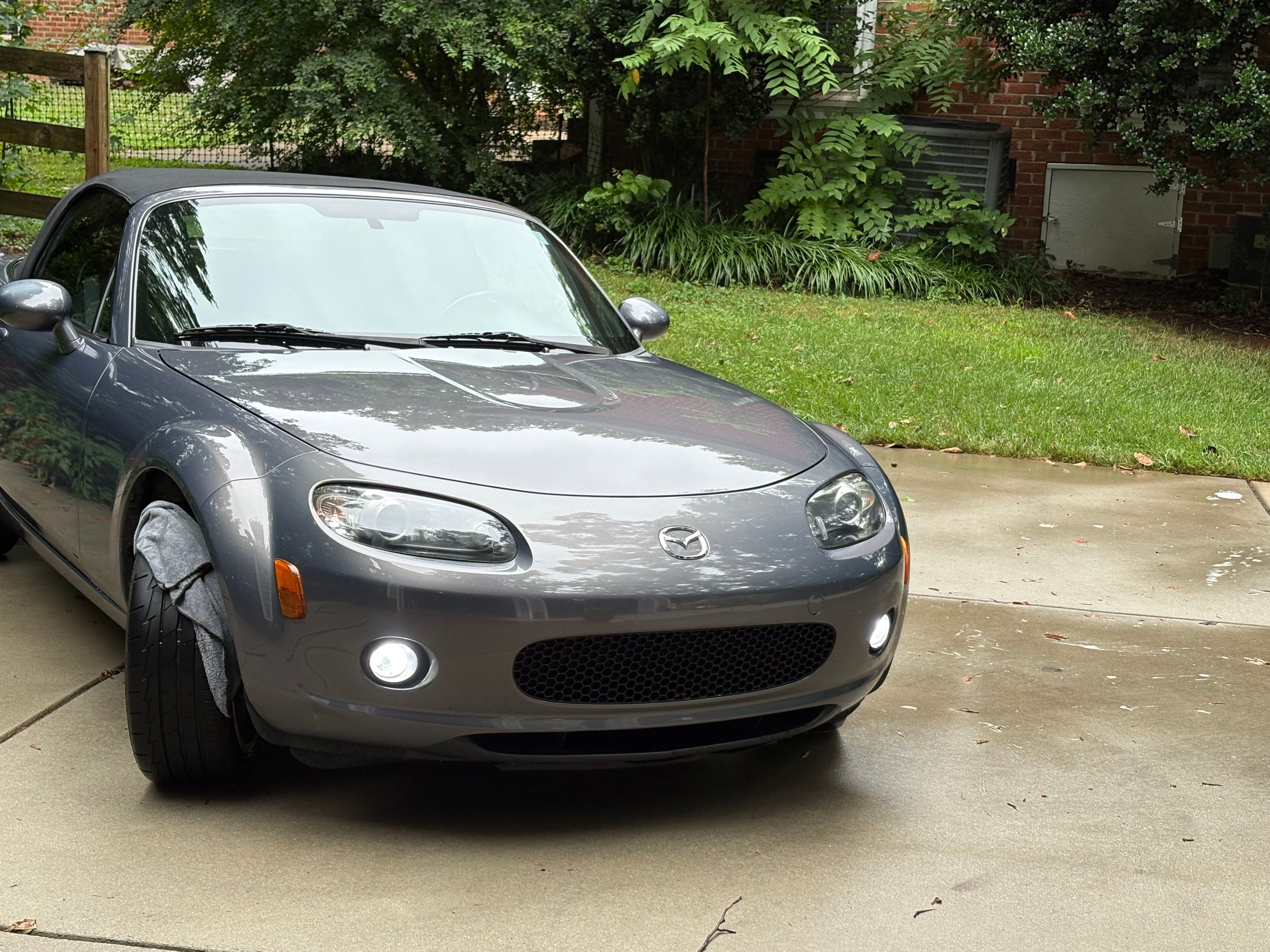 Used 2007 MAZDA MX-5 Miata Touring RWD image 4