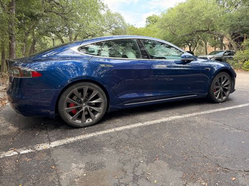 Used 2020 Tesla Model S Performance AWD/4WD image 4