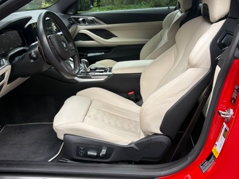 Used 2021 BMW M4 Competition w/ M Carbon Exterior Package RWD image 20