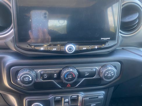 Used 2020 Jeep Wrangler Unlimited Sport S AWD/4WD image 13
