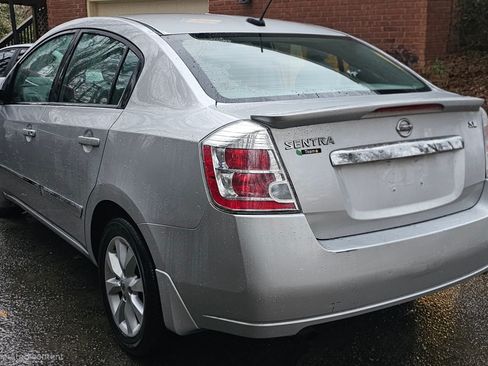 Used 2011 Nissan Sentra 2.0 SL w/ SL Special Value Pkg image 4