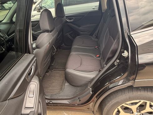 Used 2020 Subaru Forester Premium AWD/4WD image 10