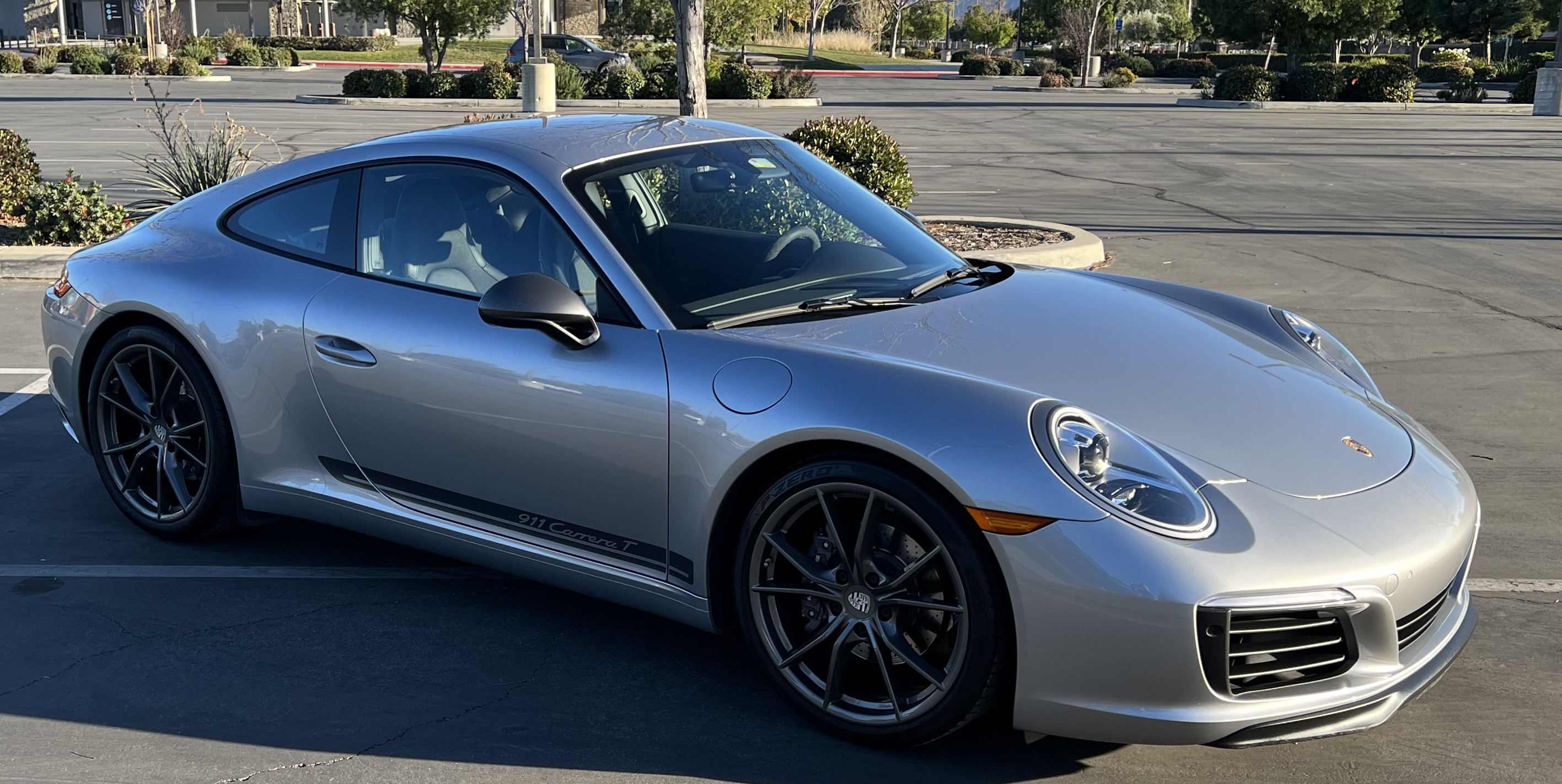 Used 2018 Porsche 911 Carrera T RWD image 1
