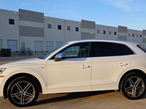 Used 2018 Audi SQ5 Prestige w/ Prestige Package image 5