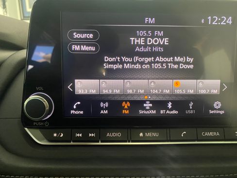 Used 2023 Nissan Rogue SV FWD image 13