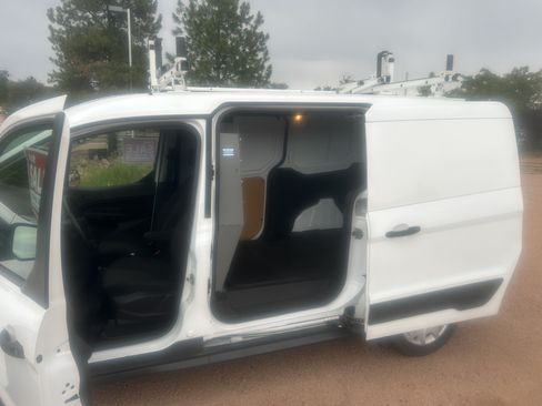 Used 2017 Ford Transit Connect XL FWD image 16