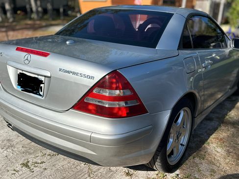 Used 2004 Mercedes-Benz SLK 230 image 6