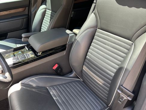 Used 2020 Land Rover Discovery HSE Luxury image 14